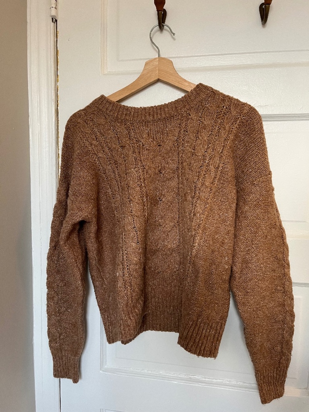 Old Navy Brown Camel Cable Knit Crewneck Sweater – XS